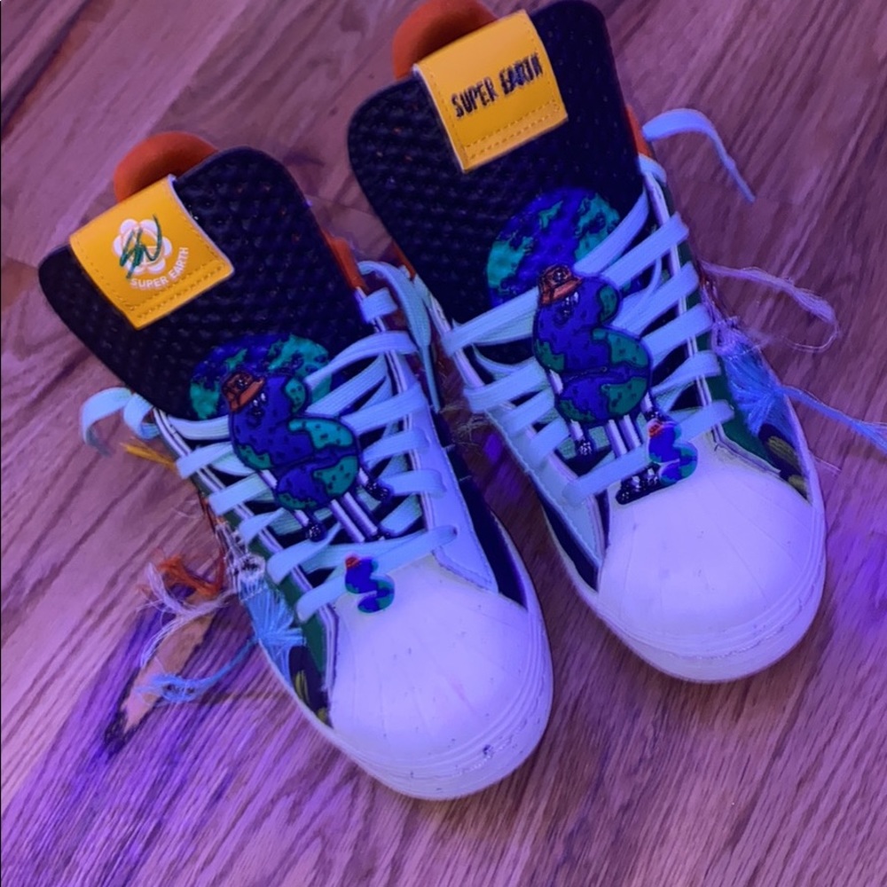Adidas Originals X Sean Lace Up Sneakers (size 8)